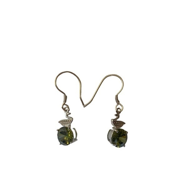 Simulated Peridot diamond earrings - Picture 5 of 7